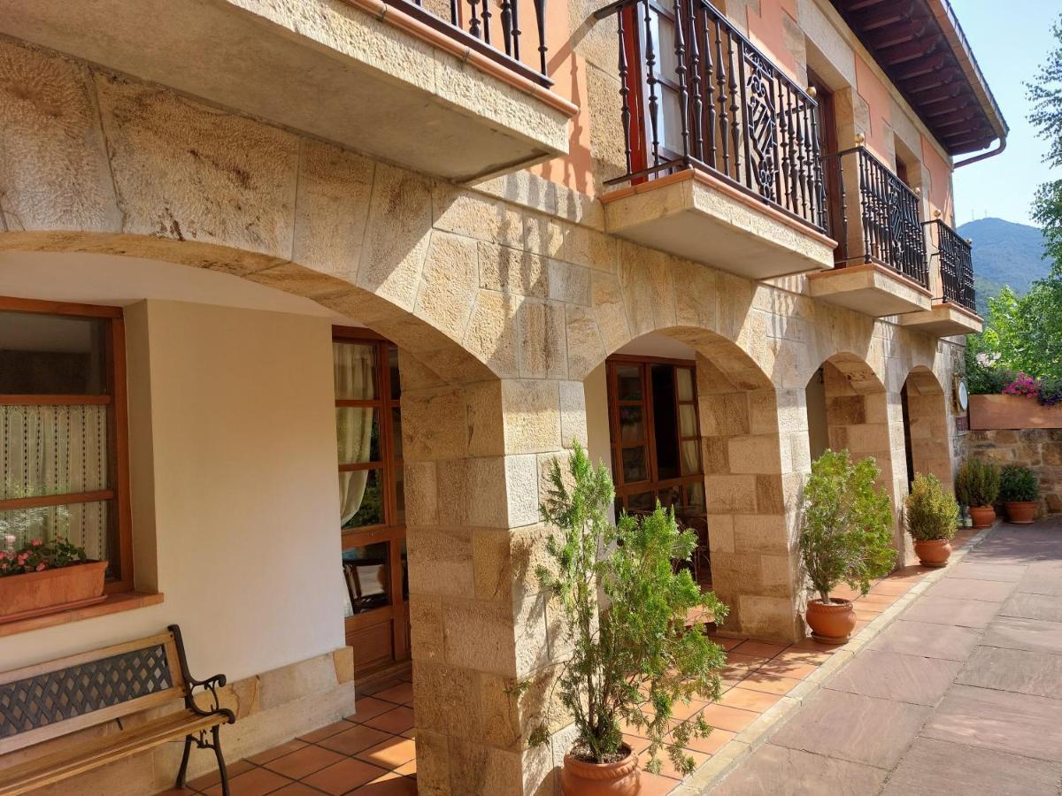 Posada Laura Potes Luaran gambar
